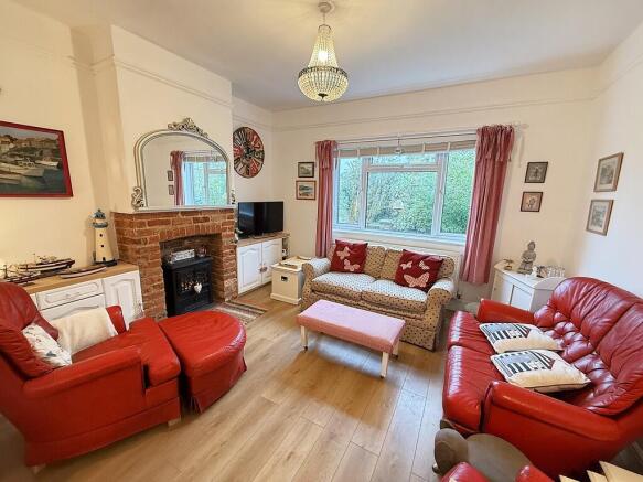 LIVING ROOM 1