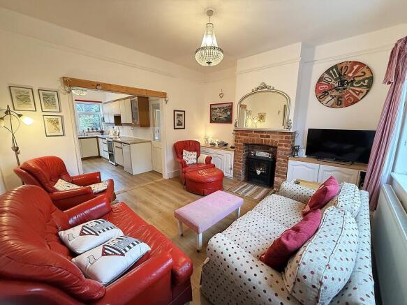 LIVING ROOM 3