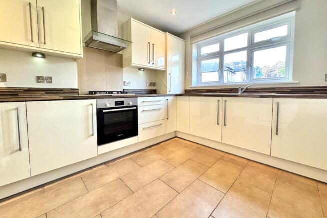 Kitchen/ Breakfast Room
