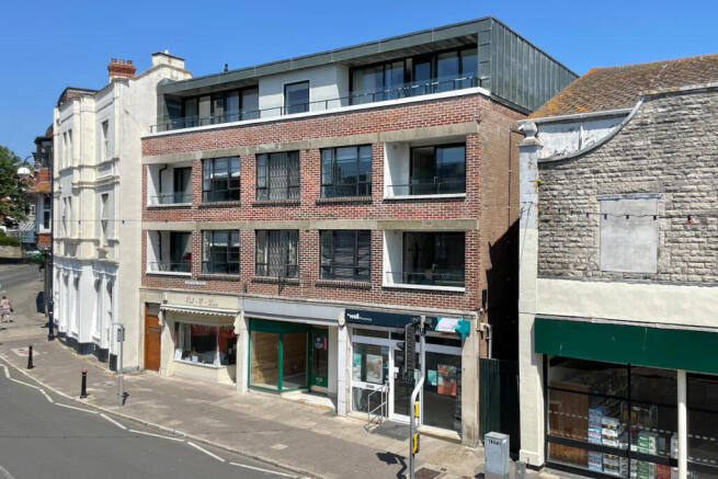 Lyons House Front