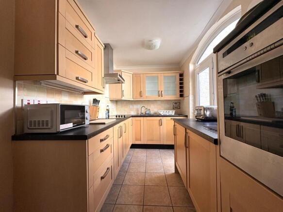 Kitchen....jpg