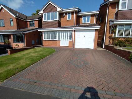 Overwood Place, Packmoor, Stoke-on-Trent