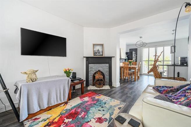 Lockshill road, BN41 (2).jpg