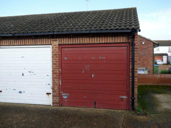 Garage for rent in Garage Armada Way BN17