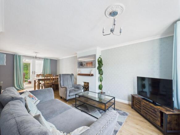 Lounge/Dining Room