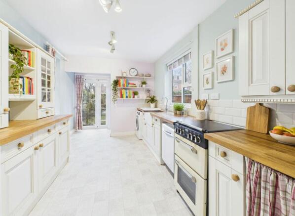 Lounge (Virtually Enhanced)