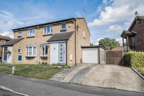 Wantage Road, College Town
