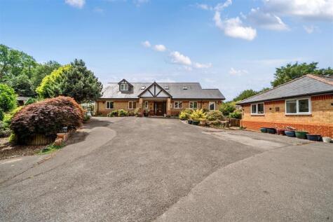 Cricket Hill Lane, Yateley