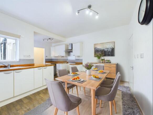 Dining Room (Virtually Furnished)