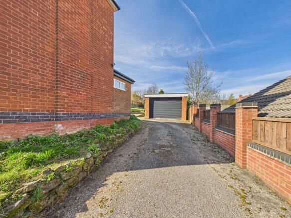 Right Hand Driveway