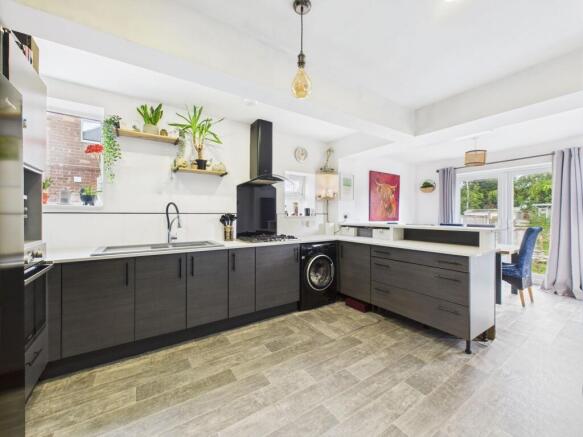 Dining/Kitchen