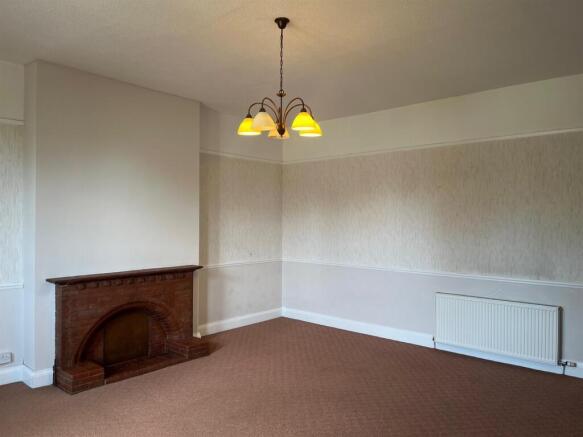 Living room 2.jpg