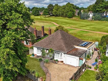 Heath Road, Upton, CH2