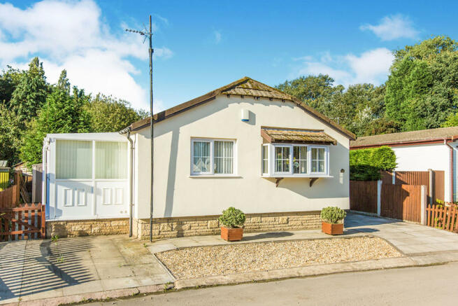 2 bedroom bungalow for sale in Park Road Penwortham Residential Pa