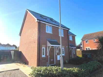 Old School Close, Freshwater