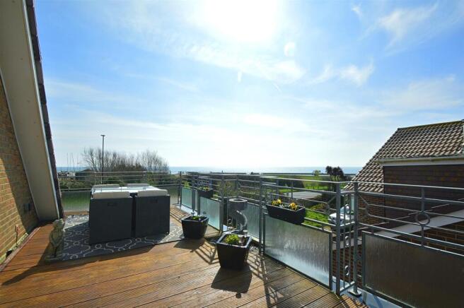 resizedBalcony2.jpg