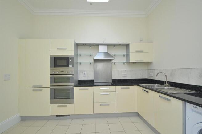 resizedKitchen1.jpg