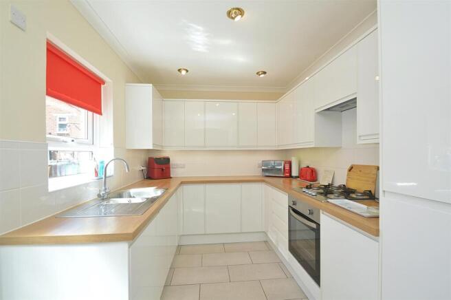 resizedKitchen.jpg
