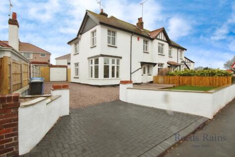 Rhuddlan Road, Rhyl, Denbighshire, LL18