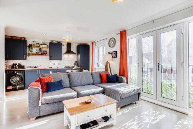 Lounge/Kitchen