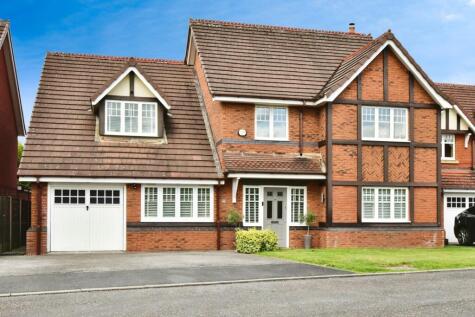 Woodacre Close, Sale, Greater Manchester, M33