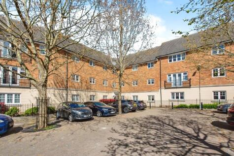 Caspian Way, Purfleet-On-Thames, RM19