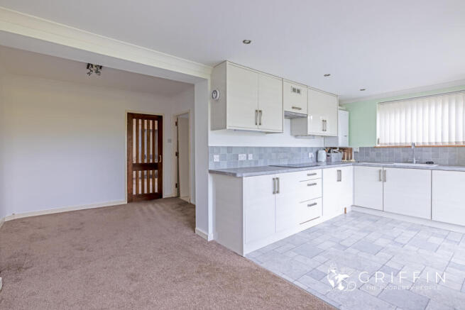 Kitchen & Dining