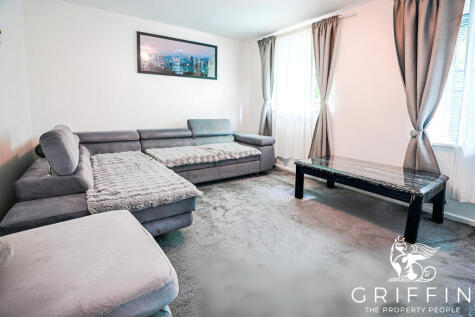 Caravel Close, Chafford Hundred, Grays, RM16