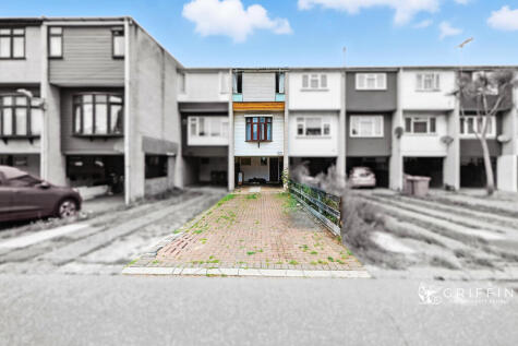 Aluric Close, Grays, RM16