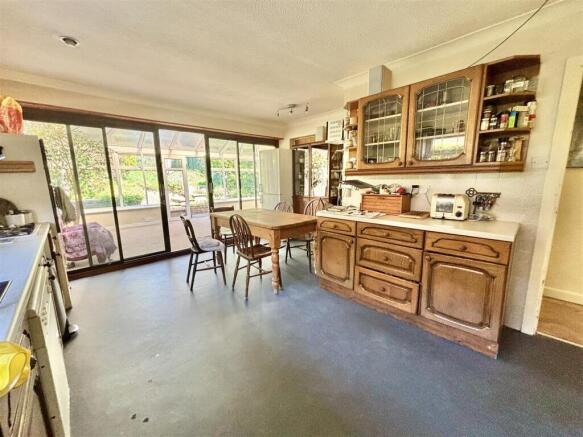 Kitchen / Dining Room