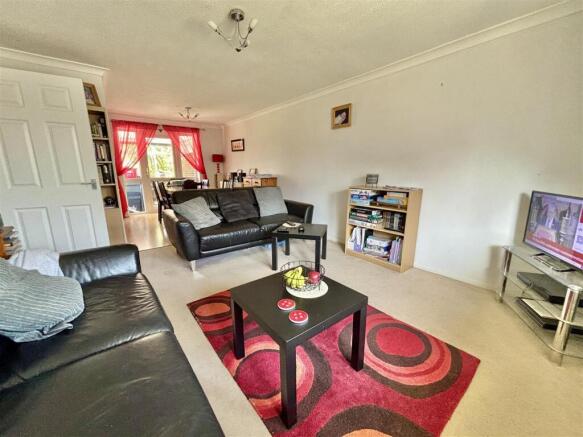 Lounge / Dining Room