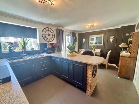 Kitchen / Dining Room