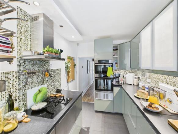 CAM04578G0-PR0011...