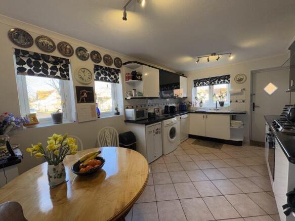 Kitchen/Breakfast Room