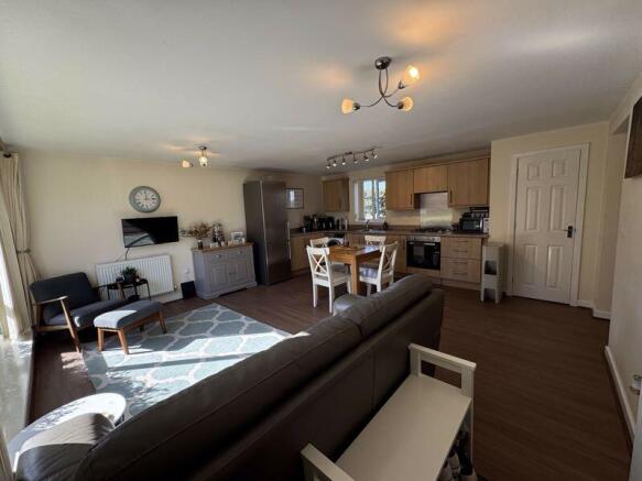 Lviign room/Kitchen