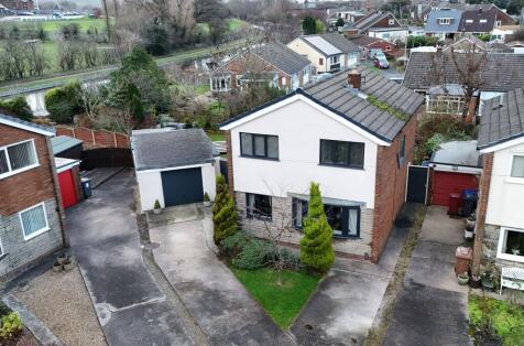 Hollies Close, Blackburn, BB2