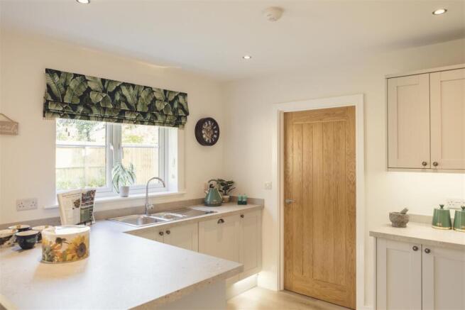 OPEN PLAN LIVING KITCHEN