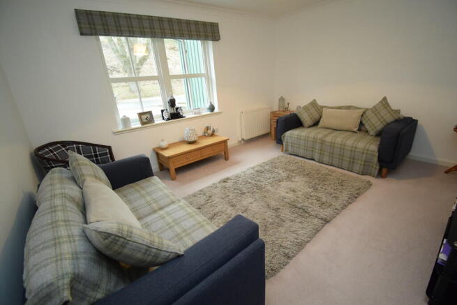 LOUNGE 2