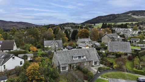Parkcroy Crescent, Pitlochry