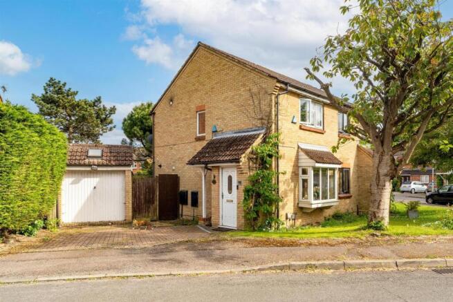 Pinewood Close