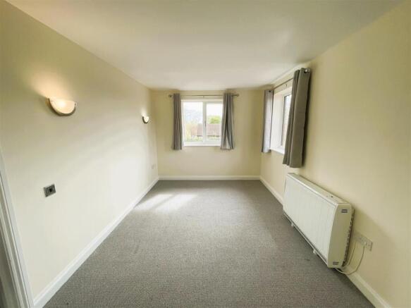 14 grove mews lounge.jpeg