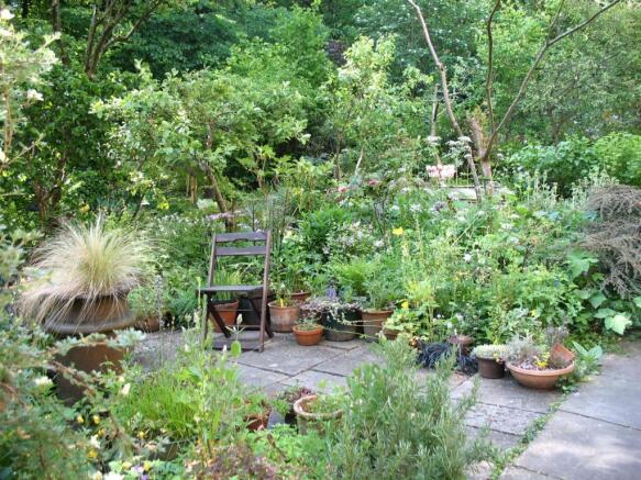 SUMMER GARDEN