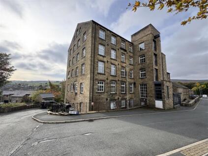 Upper Sunny Bank Mews, Meltham HD9