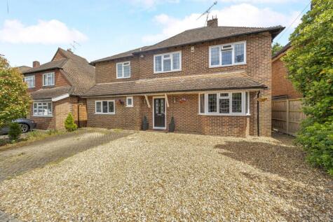 Lovelace Drive, Pyrford, Surrey, GU22