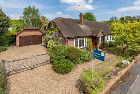 Willow Way, West Byfleet, KT14