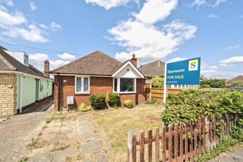 Selbourne Avenue, New Haw, Surrey, KT15