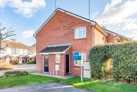 Eyston Drive, Weybridge, Surrey, KT13