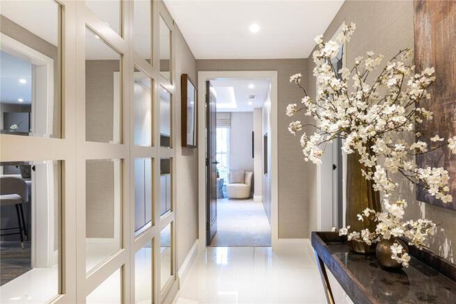 Show Apartment