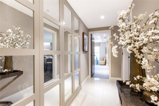 Show Apartment
