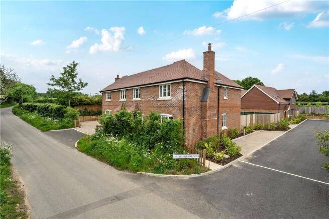 2 Acorn Gardens